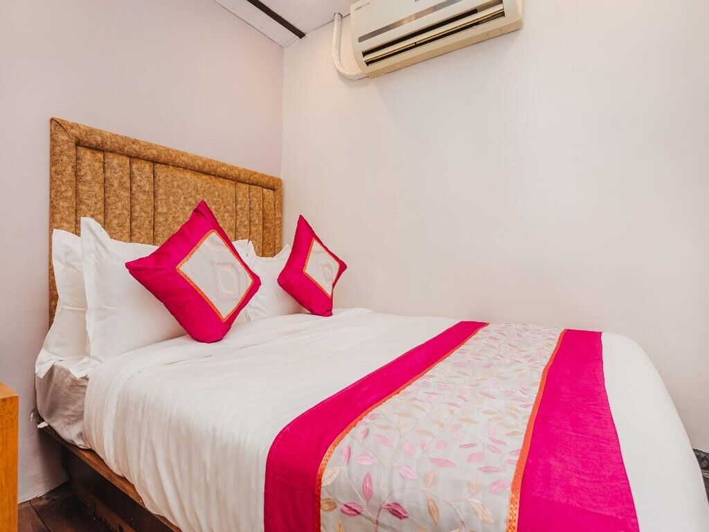 Hangout Dormitory  Male & Female