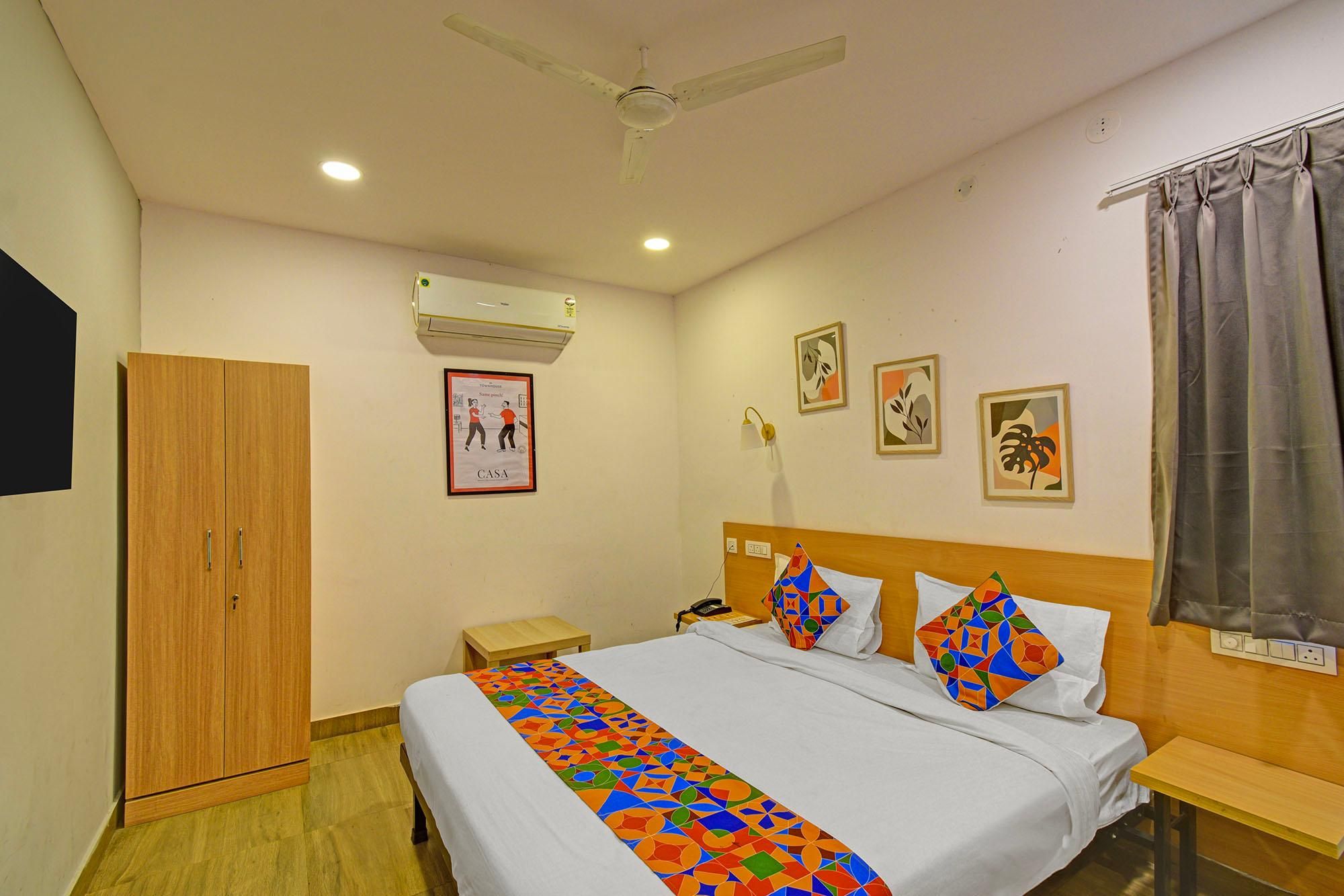 Fabhotel Casa Grand Himayathnagar Deluxe Room