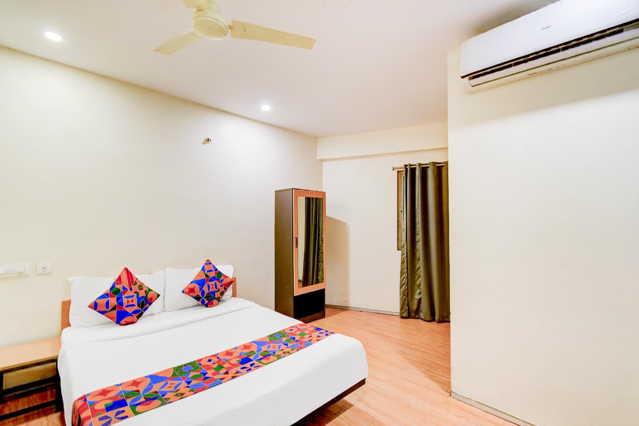 Fabhotel White Ridge Chaitanyapuri Deluxe Room