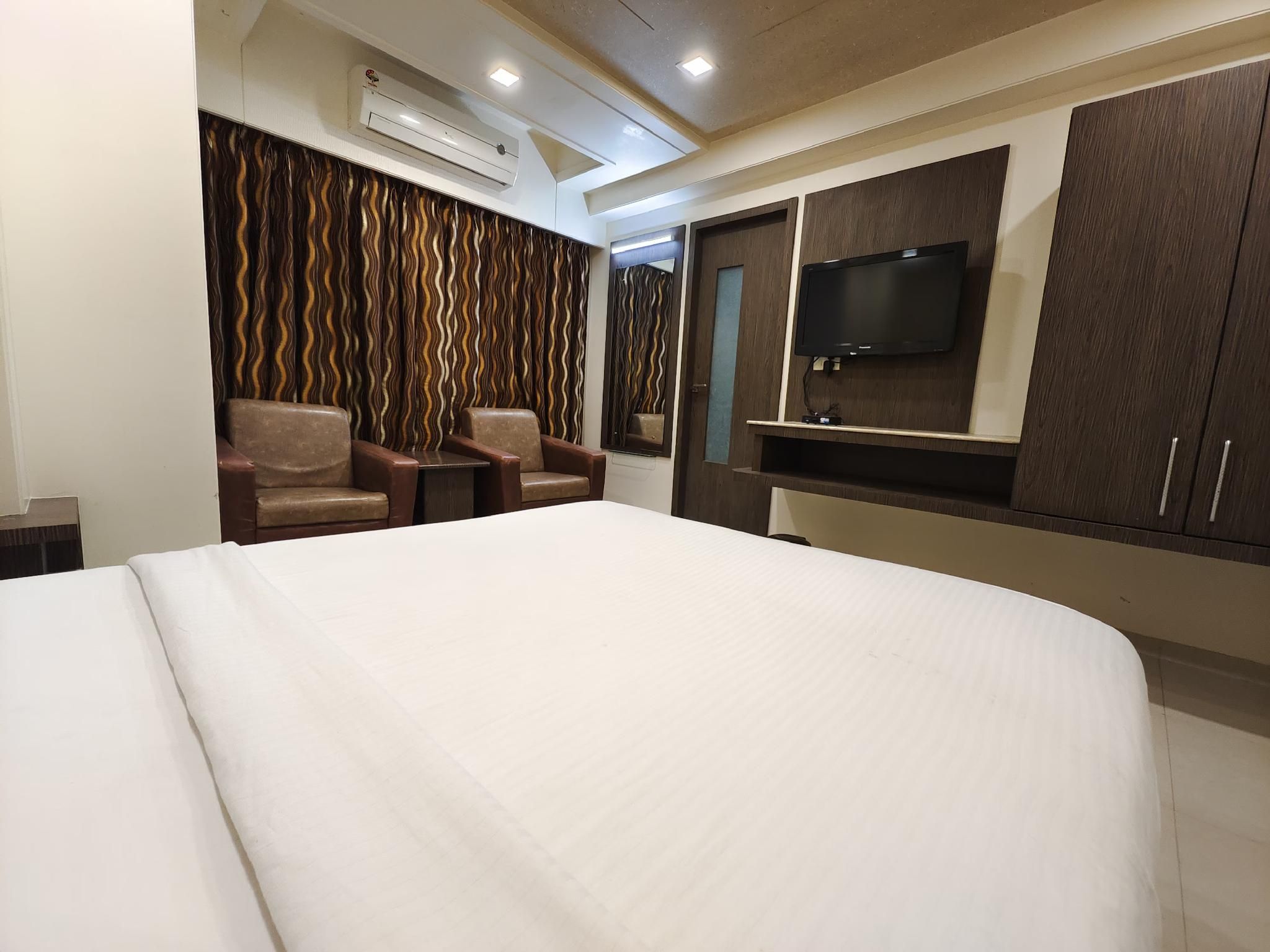 The Vraj Hotel Jamnagar Gujarat Deluxe 2