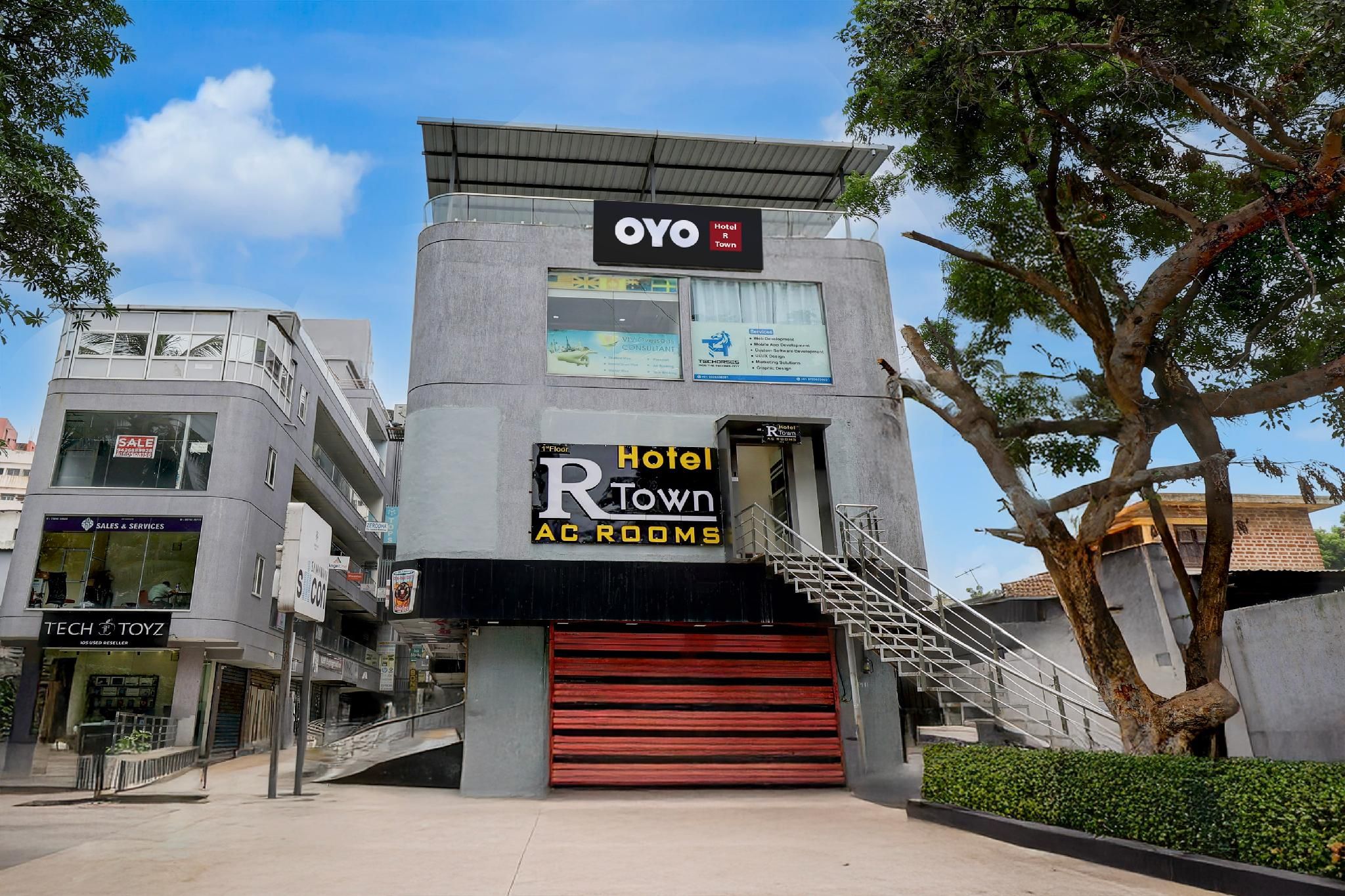 Super HOTEL O R TOWN