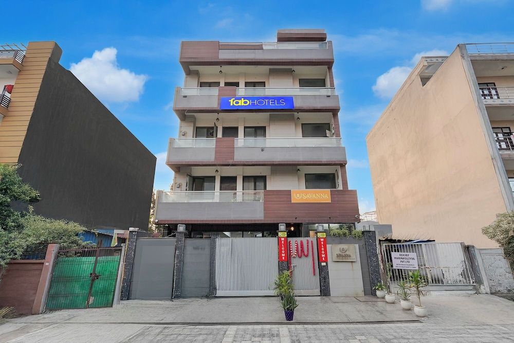 Fabhotel Rush Residency