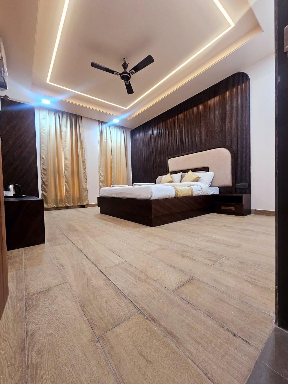 Shyam palace inn Premier City View Room 3