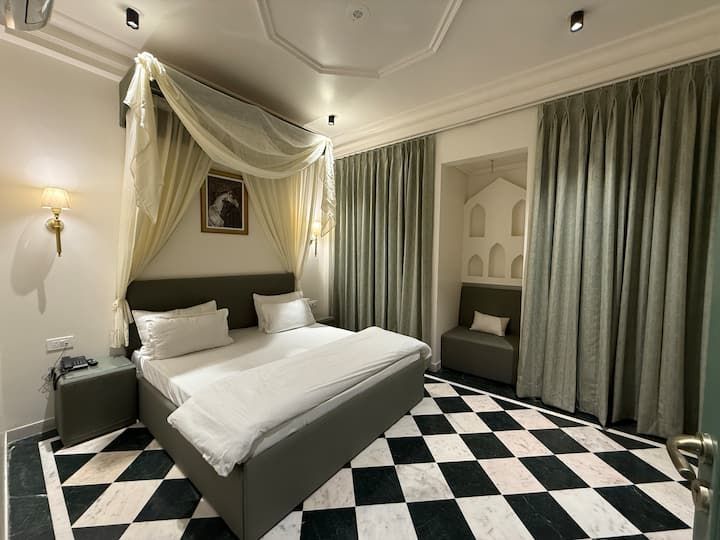 Palazzo Emerald