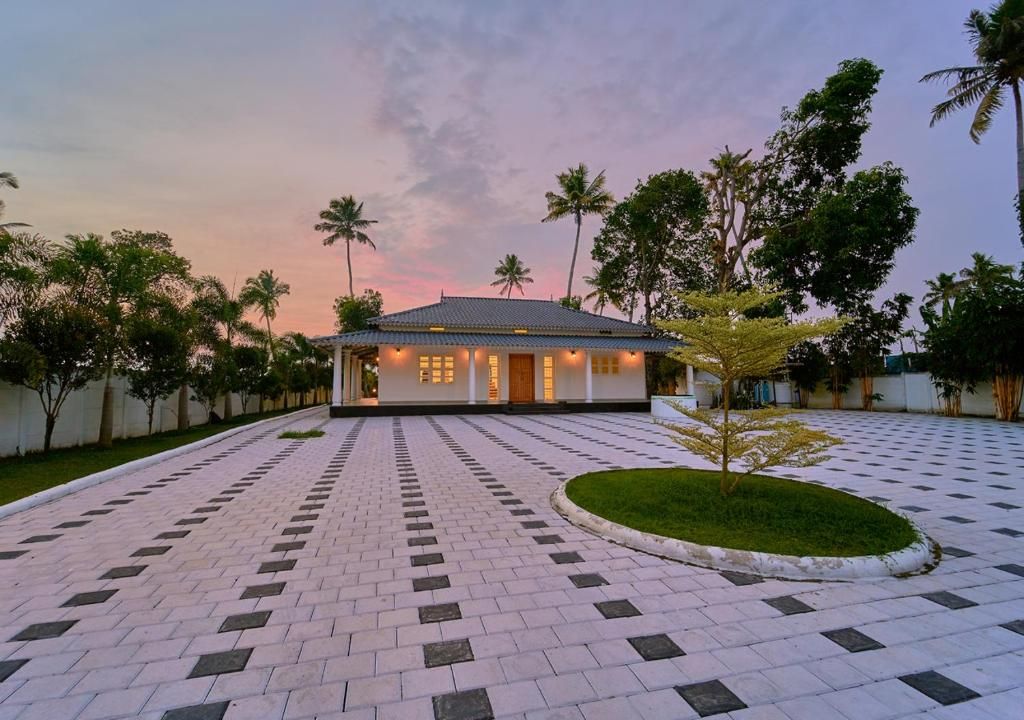 Ashtamudi Lake Villa by VOYE HOMES – Pet Friendly