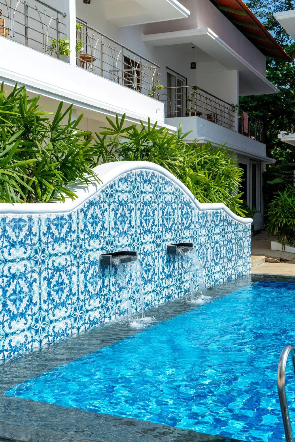 Swimming pool [kids]