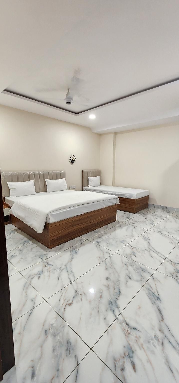 Pratap Royal Stay Triple Standard 2