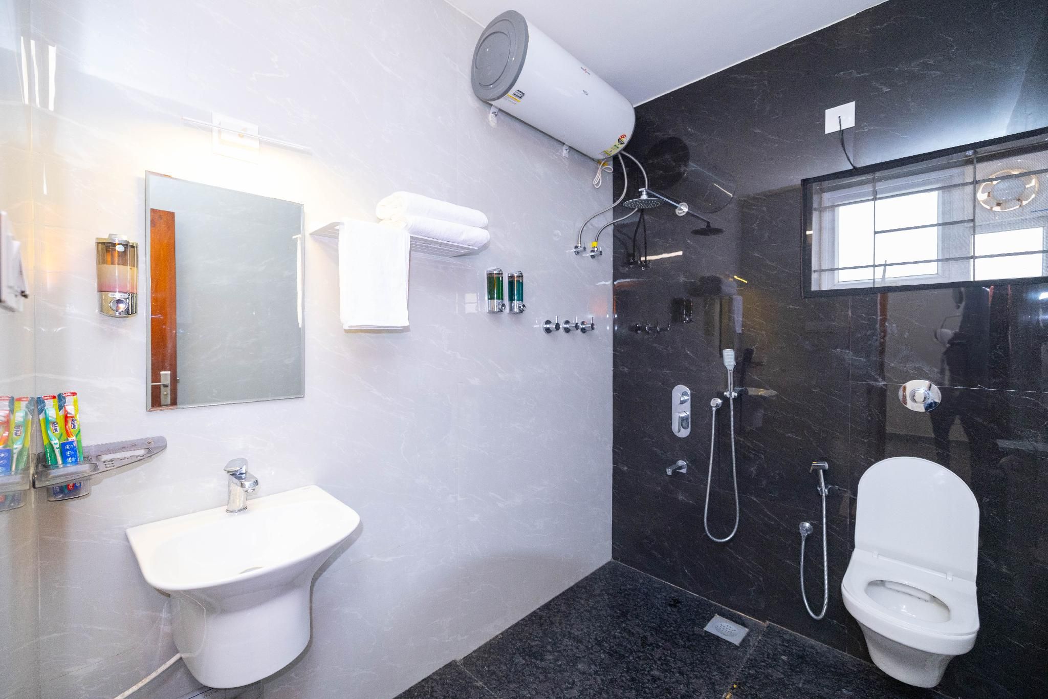 Solandis: 1st Floor Three Bedroom Apartment 3 Bed Apartment 2