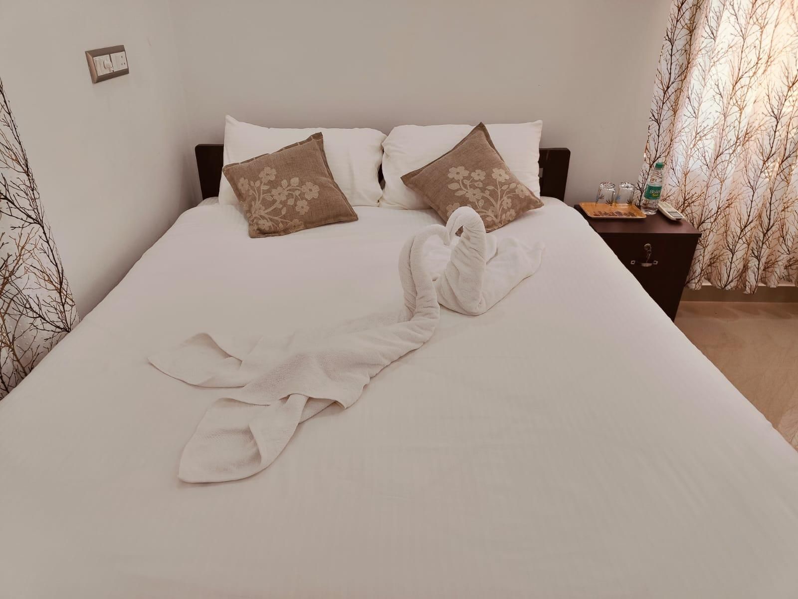 Palm Paradise Home Stay AC Deluxe Room 