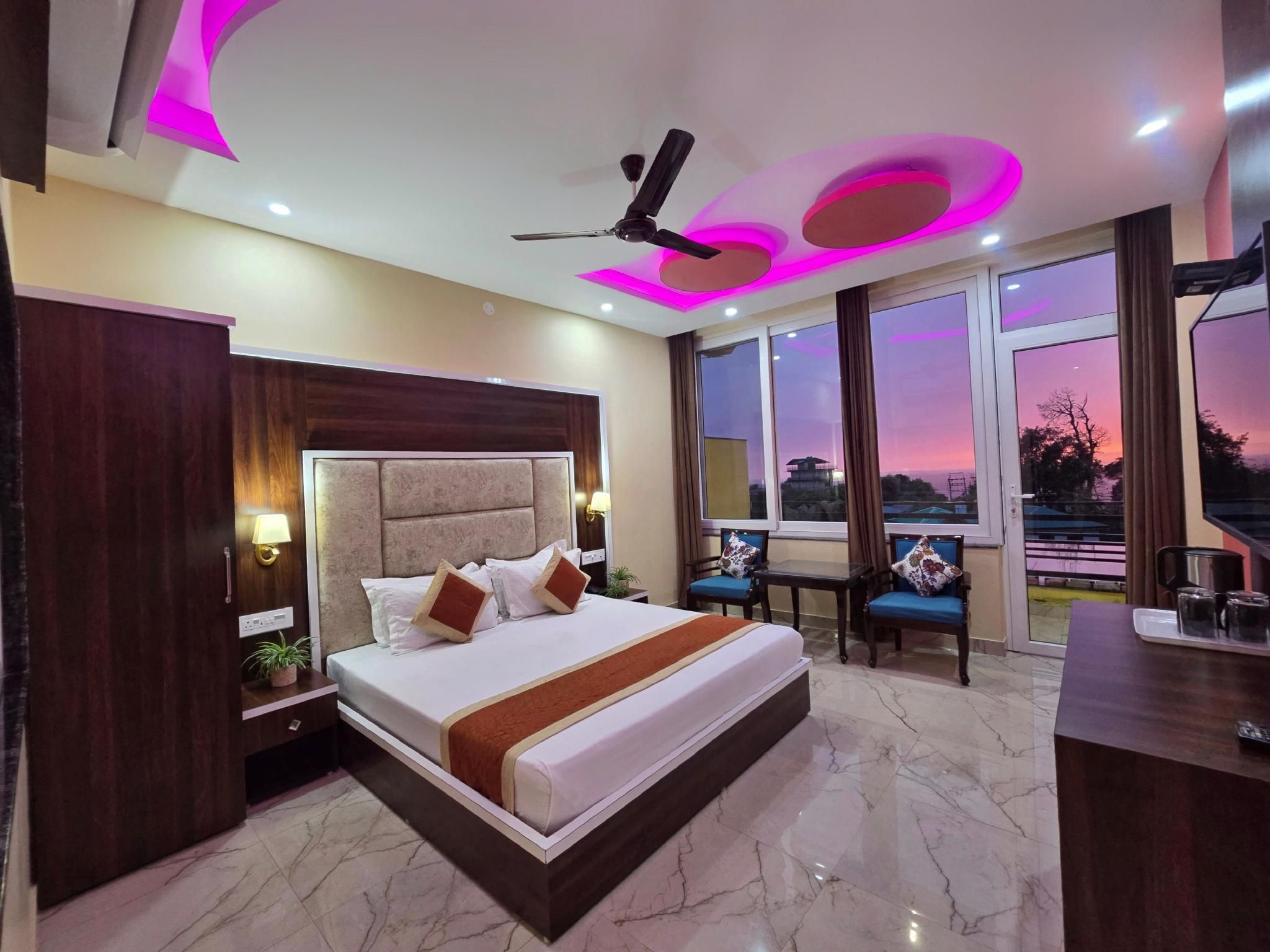Super Deluxe Room with Balcony