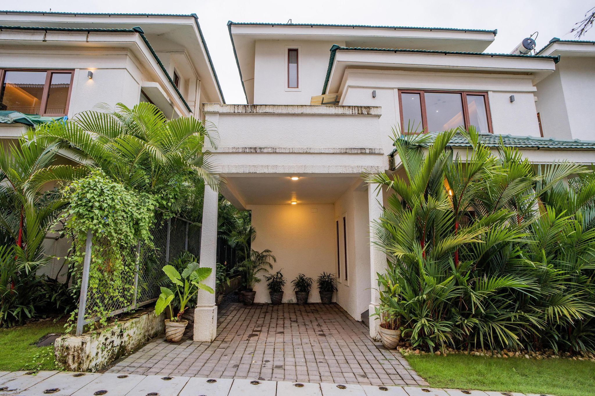 Luxury 4 BHK Villa with Pvt Pool Siolim Goa