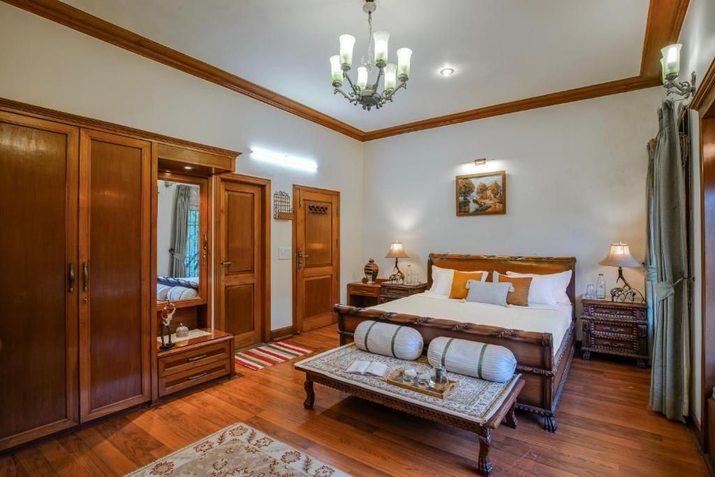 ELIVAAS 3BHK with Entertainment lounge - TheMeadow Private Villa