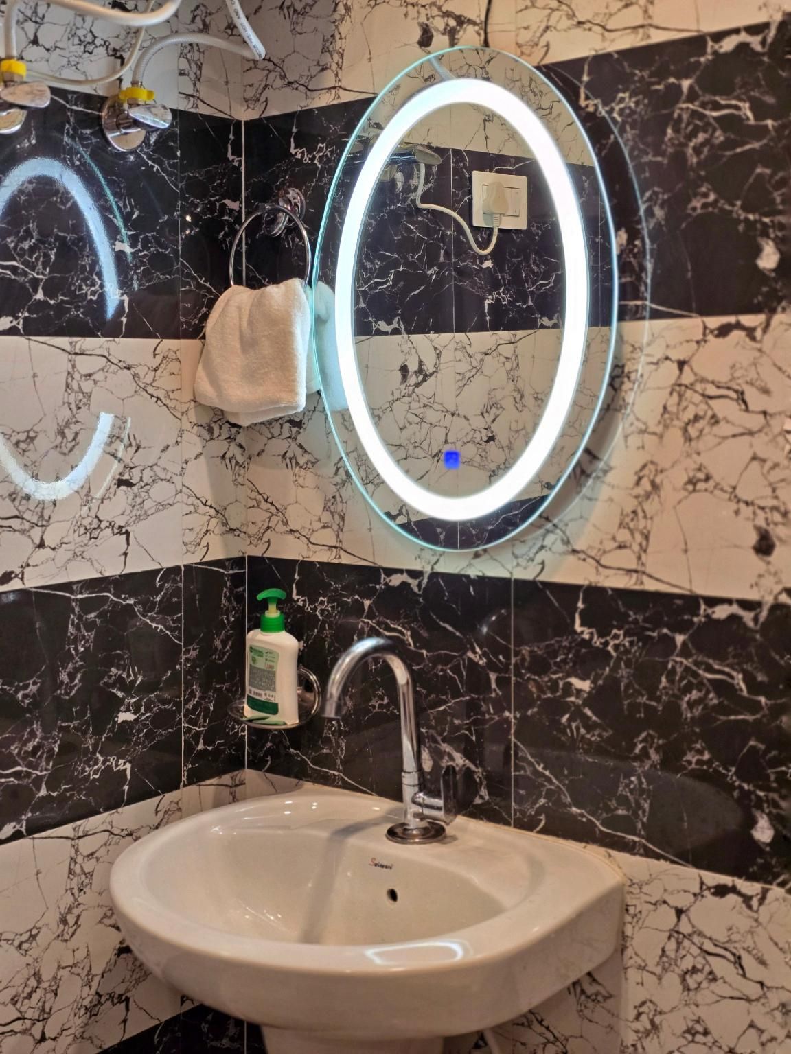 Aangan Royal Stay-Paragliding Homestay Dharamshala Deluxe Room 2