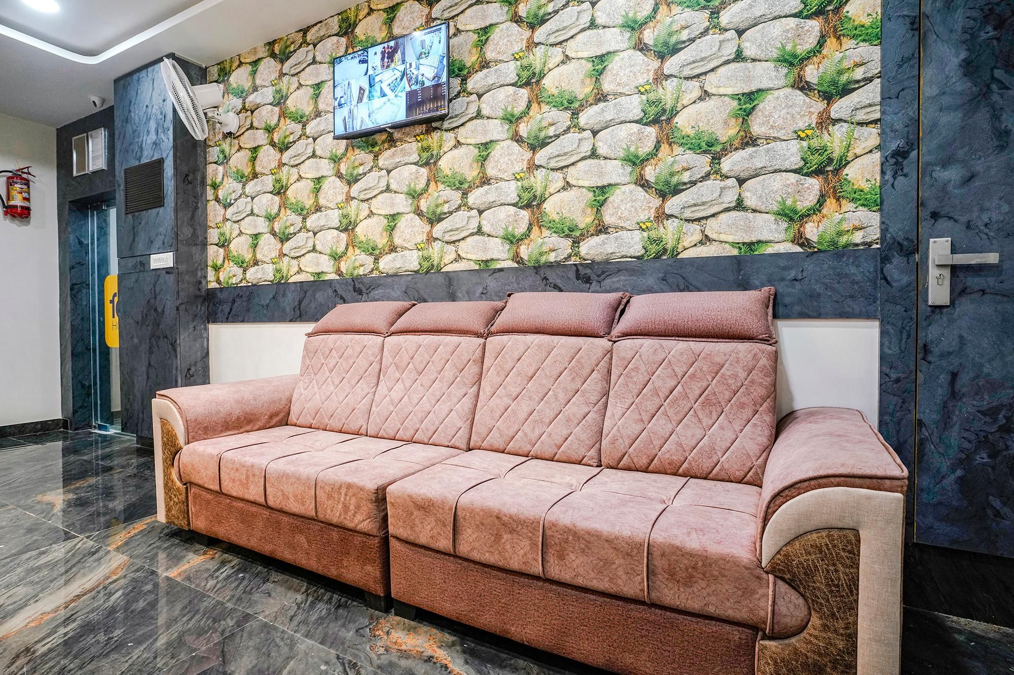 Hotel Riza Nesco Bombay Exhibition Centre Goregoan