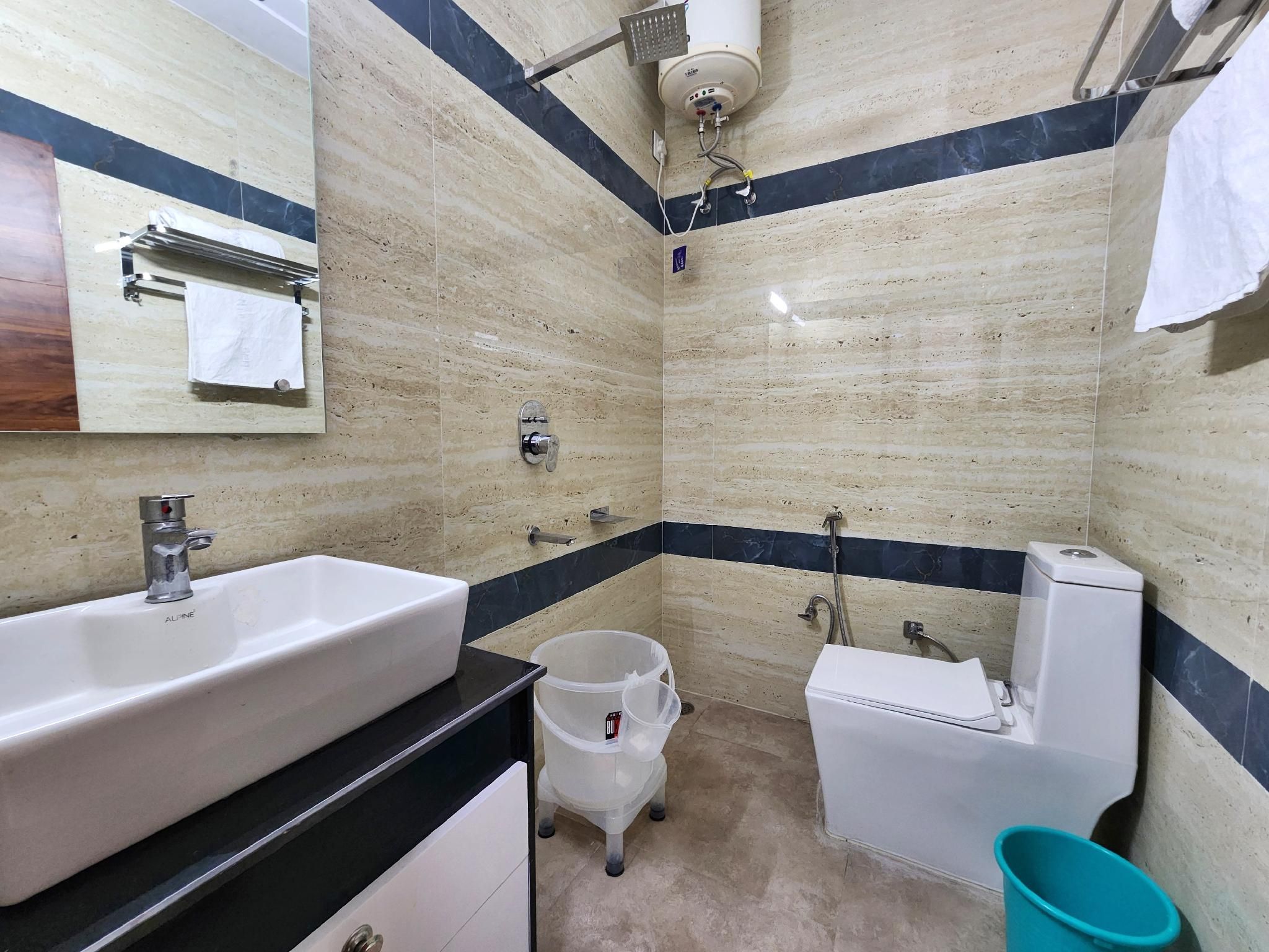 Hotel Mountain Shadow Deluxe 3