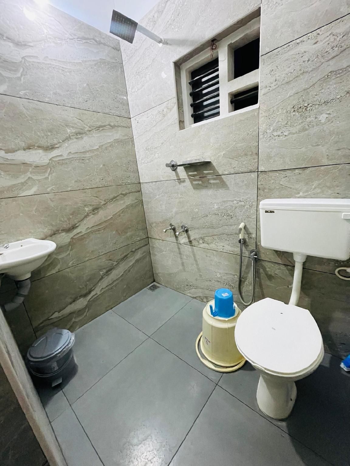 Kunnamangalam Houses Dvillas Furnished non a/c  apartments 2