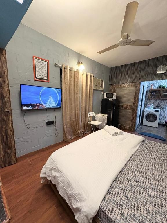 Independent Cottage-Bandra-Carter rd [Sanitised]