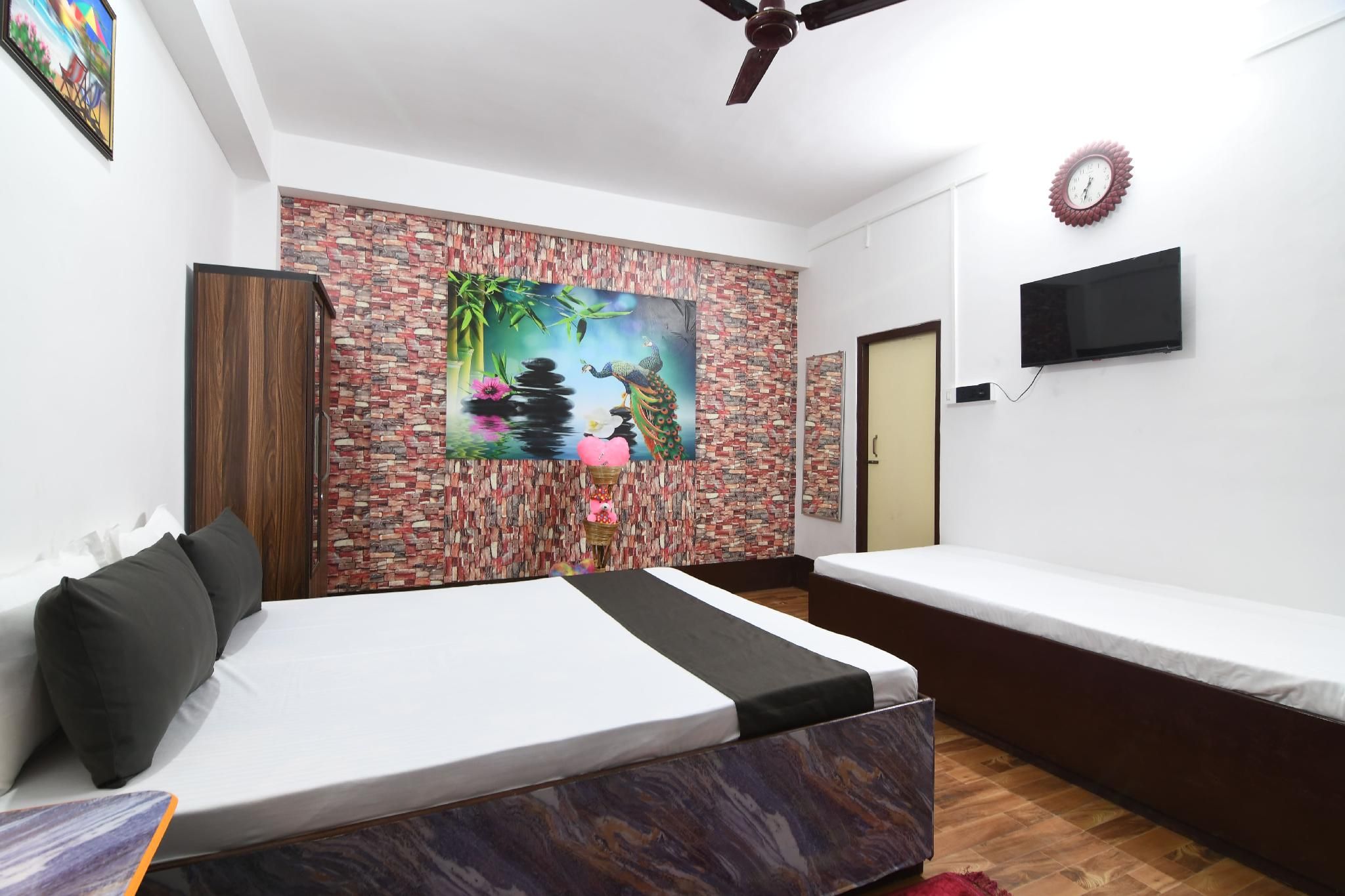 Mountain Retreat Ecostay Kalimpong  Super Deluxe Double or Twin