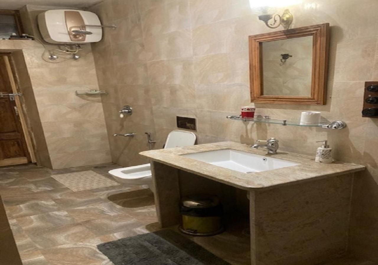 Chandera Kothi Deluxe Twin Room 3