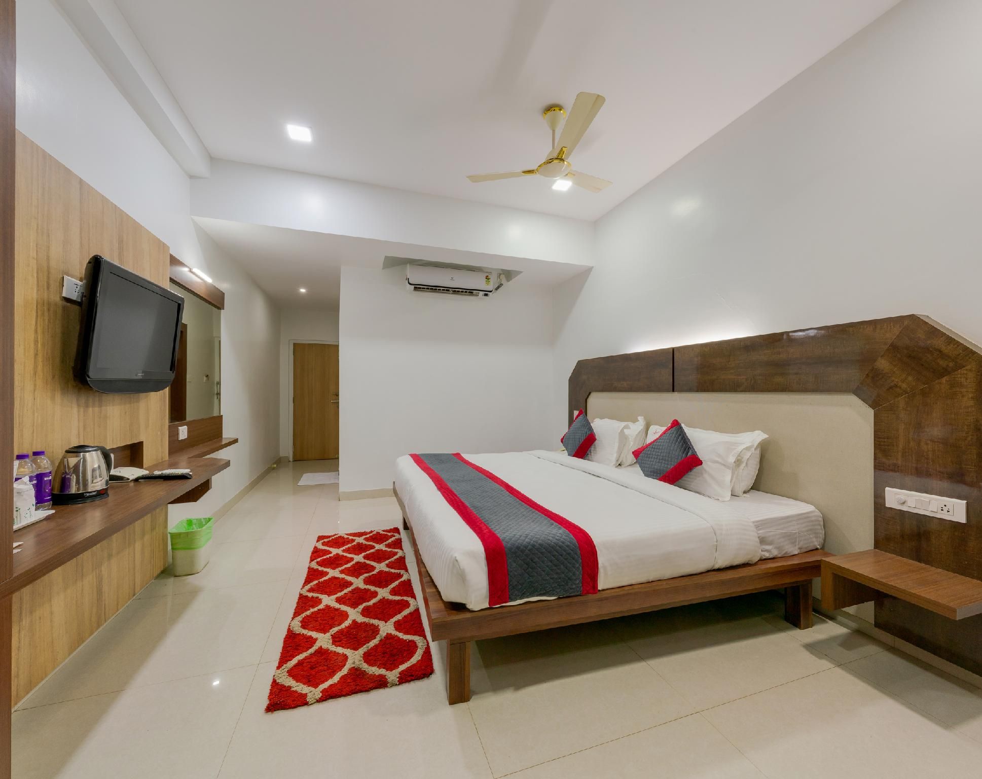 Executive Room with Air Conditioning