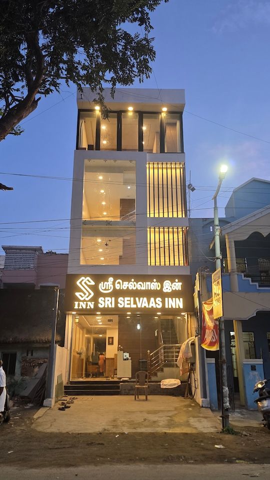 SRI SELVAAS INN