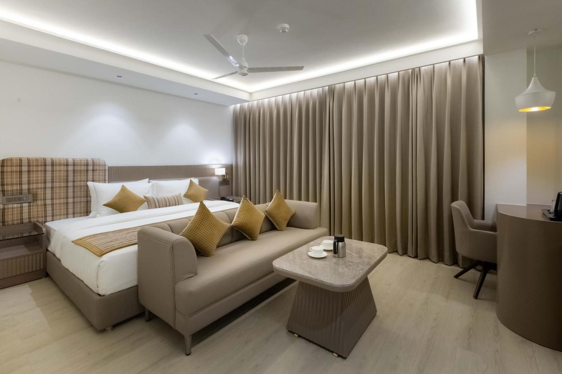 Emerald Luxe Chandigarh Mohali Junior Suite 3