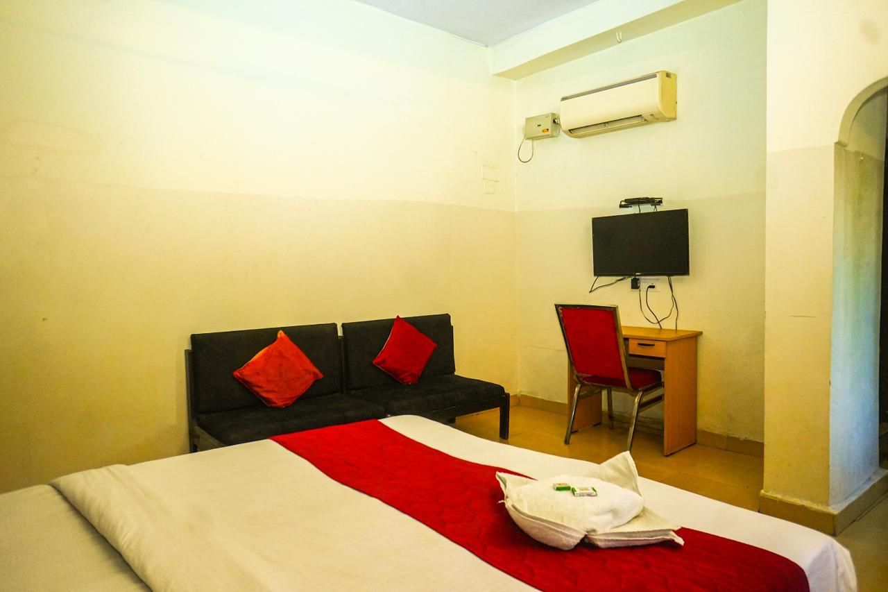 Hotel Sriveda Paradise Standard Room 2