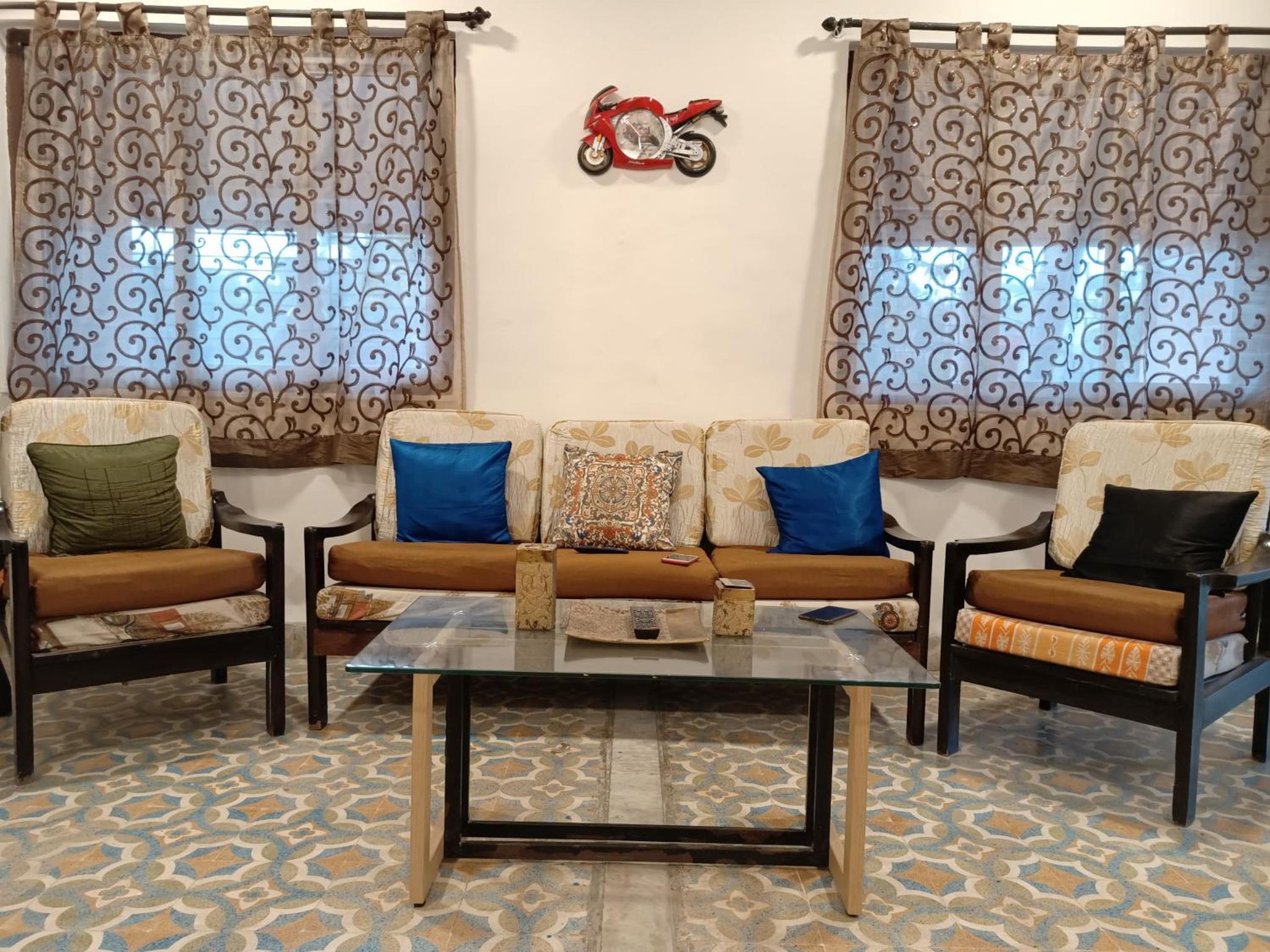 Lavish 3BHK Rowhouse with Pvt garden Lonavala, Lonavala