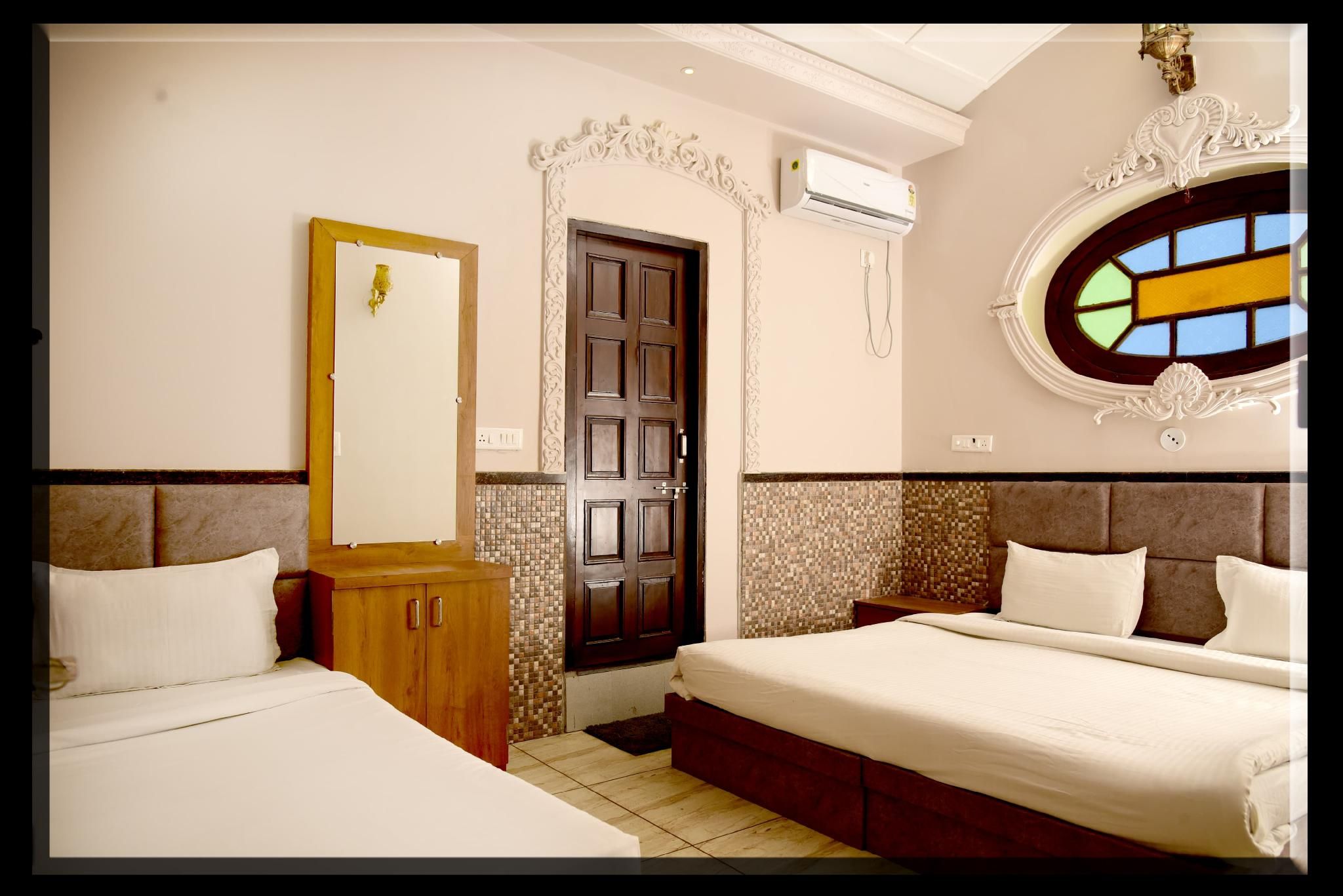 Hotel Mani Family Room 3