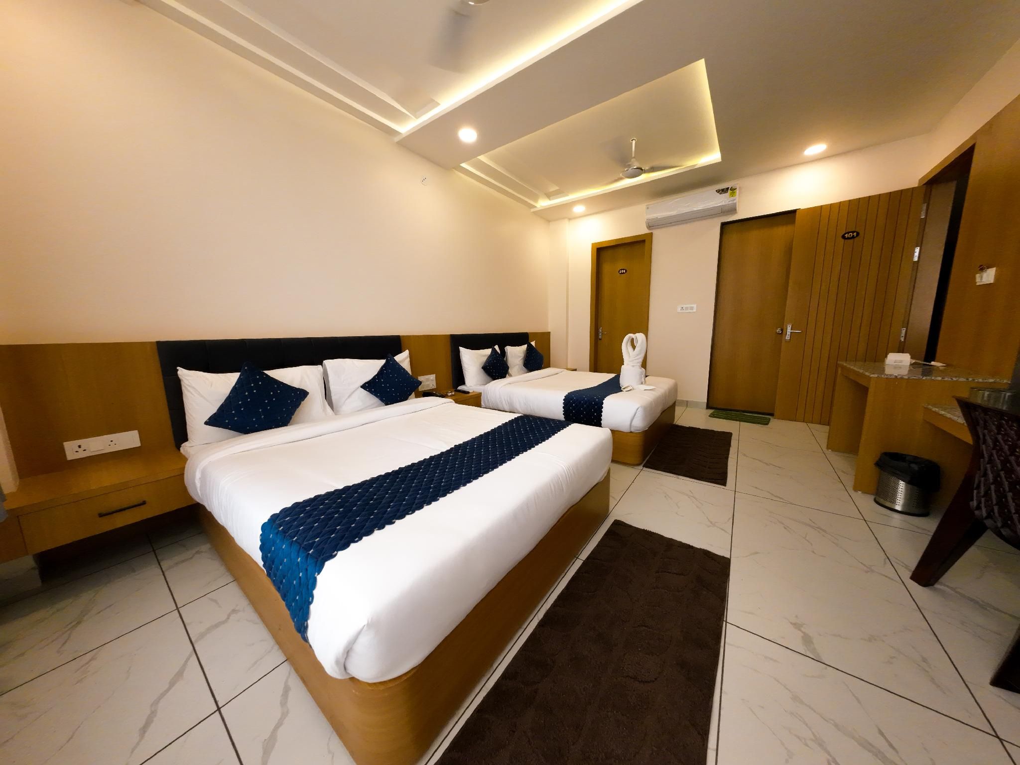 Hotel Satyam Residency Quad