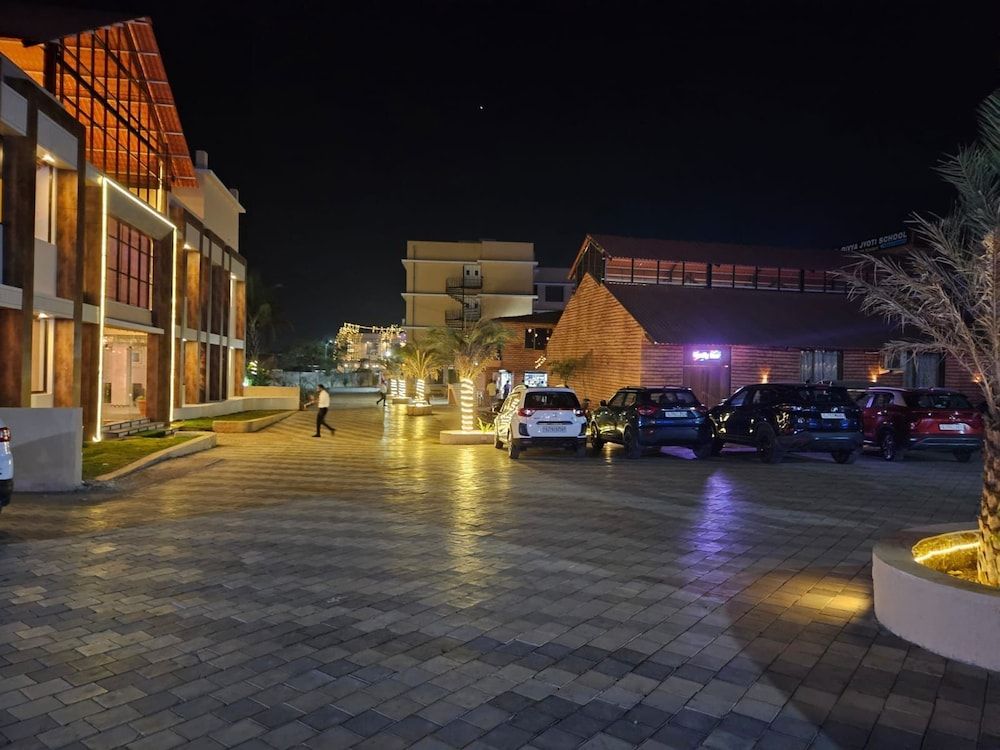 Front of property - evening/night