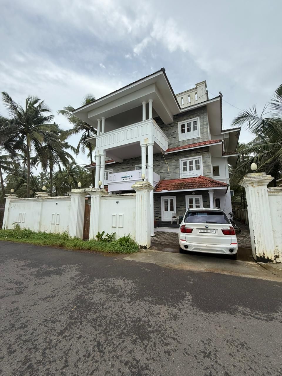 Rozana Retreats - BeachVibe  kannur