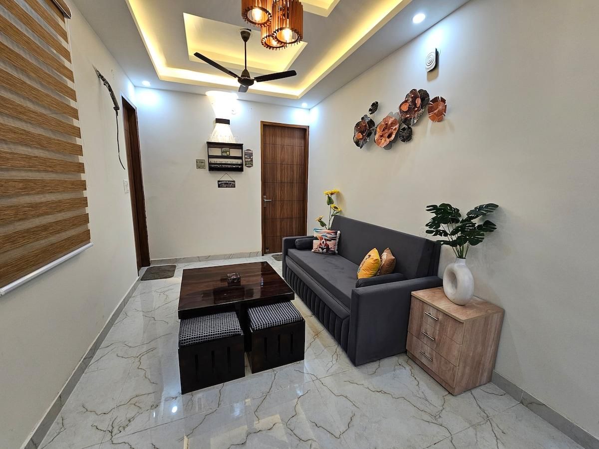 1 BHK Apartment in Dehradun with mountain view - Image 1