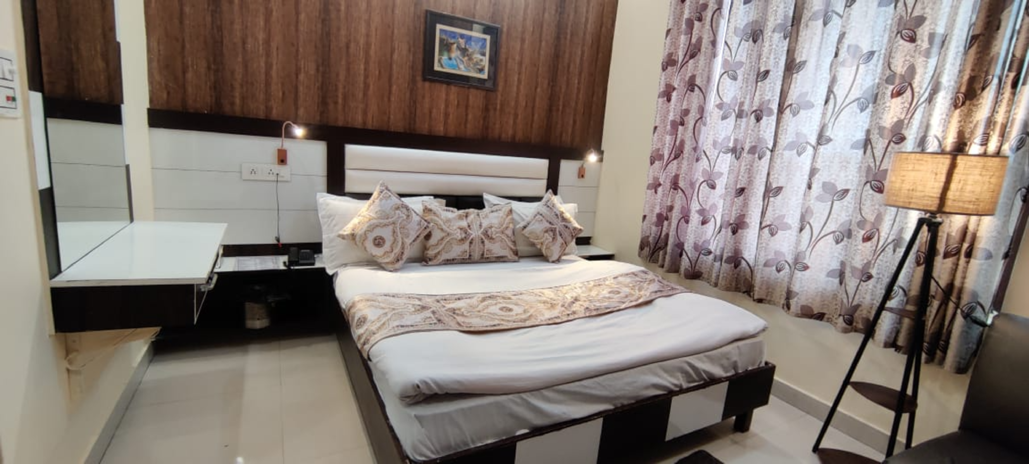 Deluxe Triple Bed AC Room 