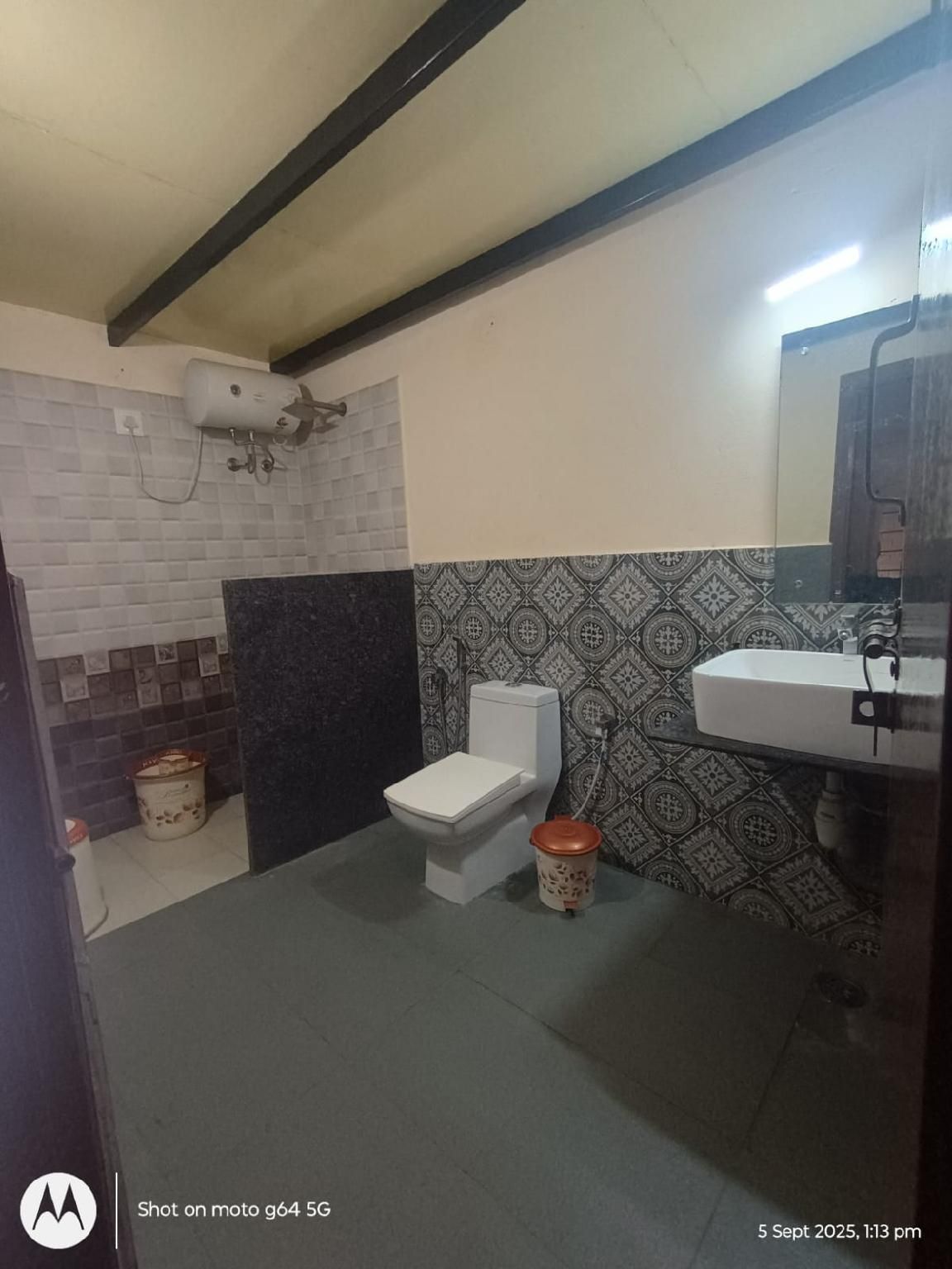 Ammara Eco Stays Triple - 1 Queen 1 Single 3