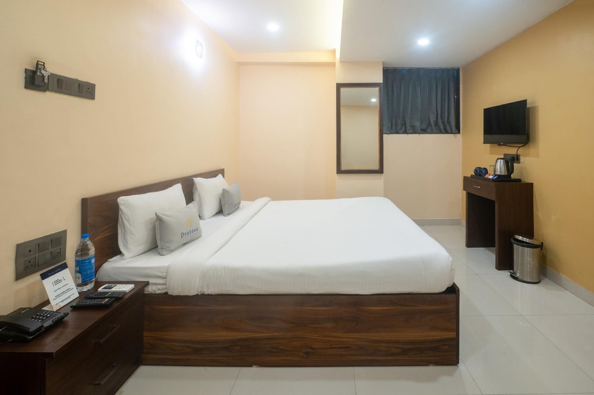 Hotel Pravasa stay, Shirdi Superior Room 2