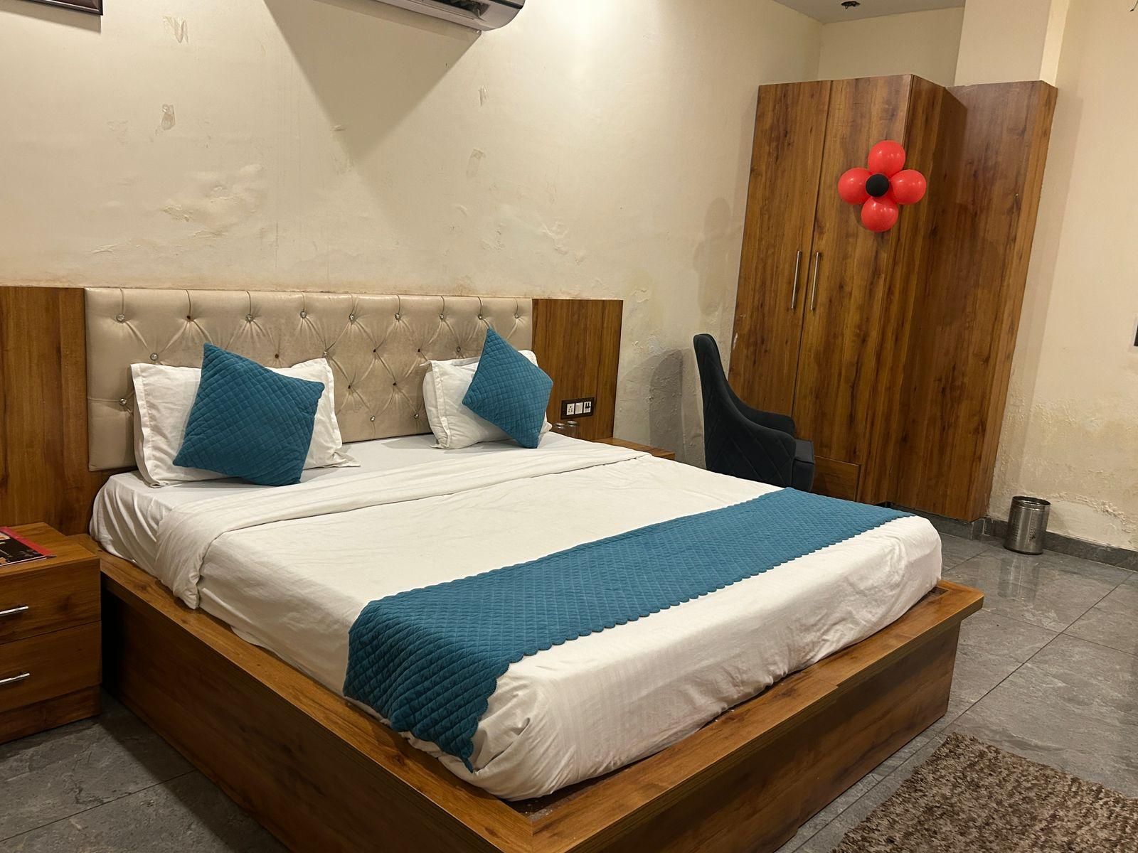 Hotel Moon Regency Triple Room