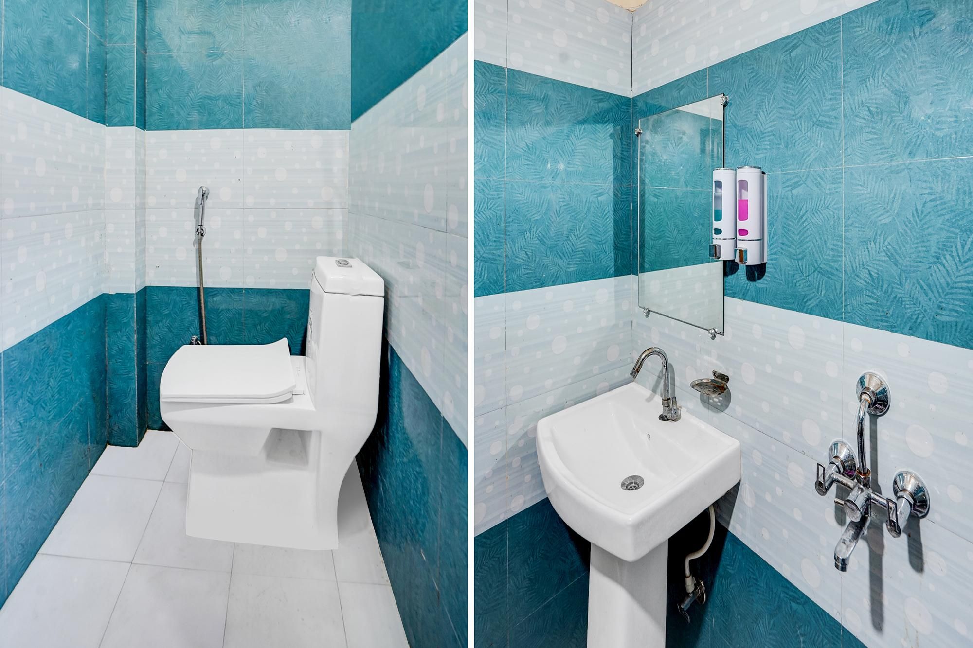 Fabhotel Ratraksh Deluxe Room 3