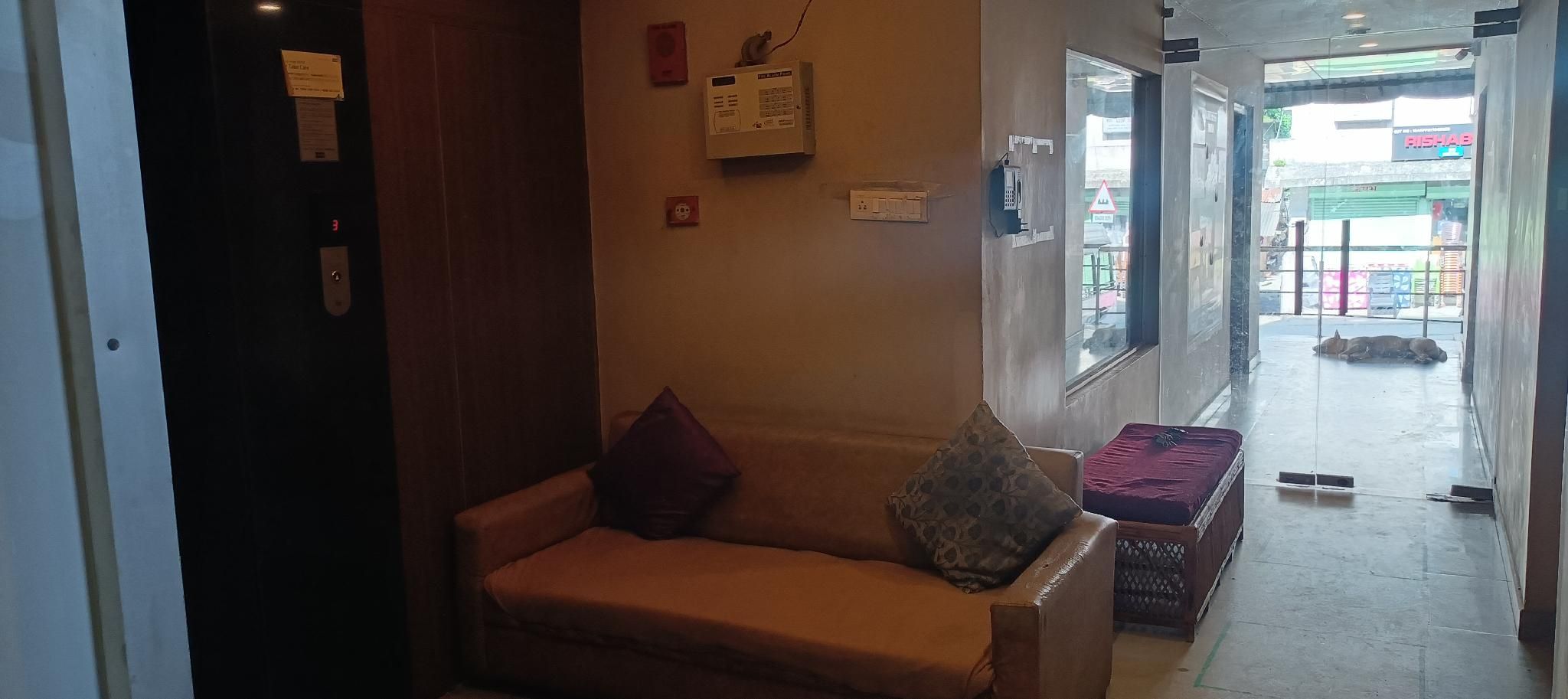 Shared lounge/TV area