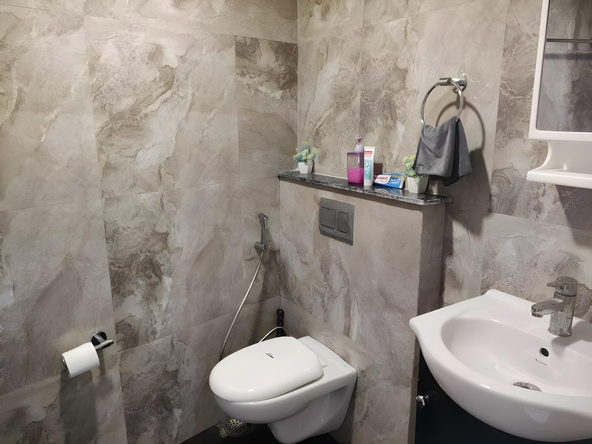 Minimalistic High Rise Stay-Couple Friendly Studio Apartment 4