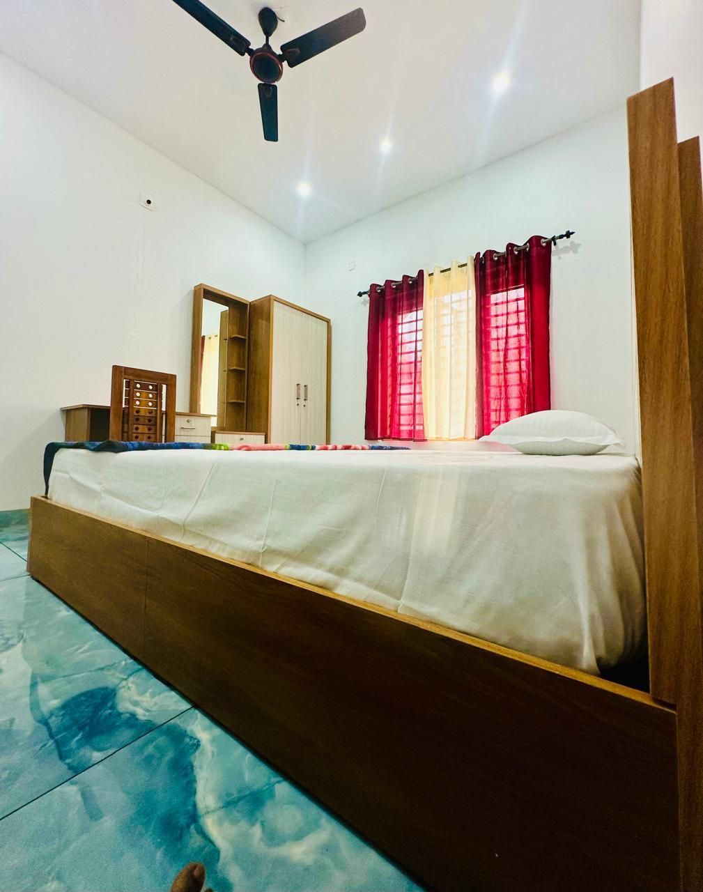 Superior Mountain View