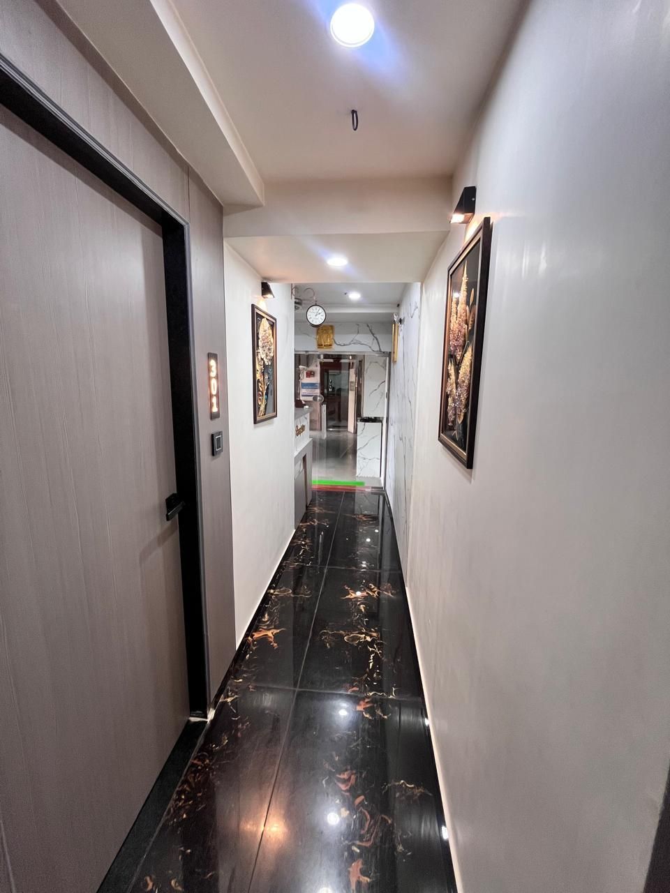 HOTEL SKYLAND CG ROAD 