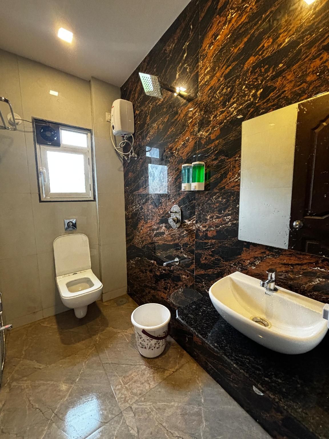 ILIF 2724 The Ocean Treat Hotel Family Room 3