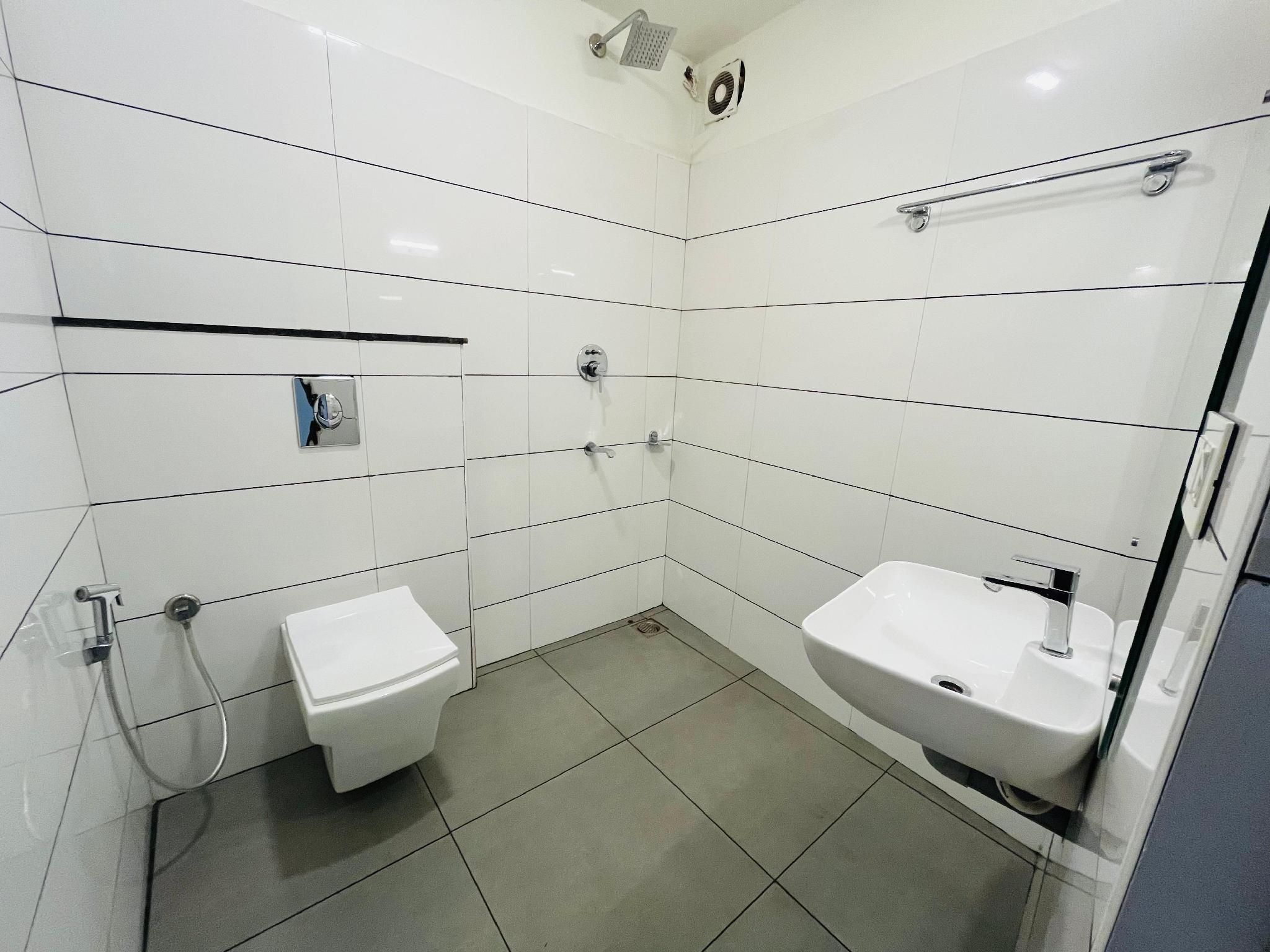 Heaven Hills Resort Wayanad Deluxe Room 4