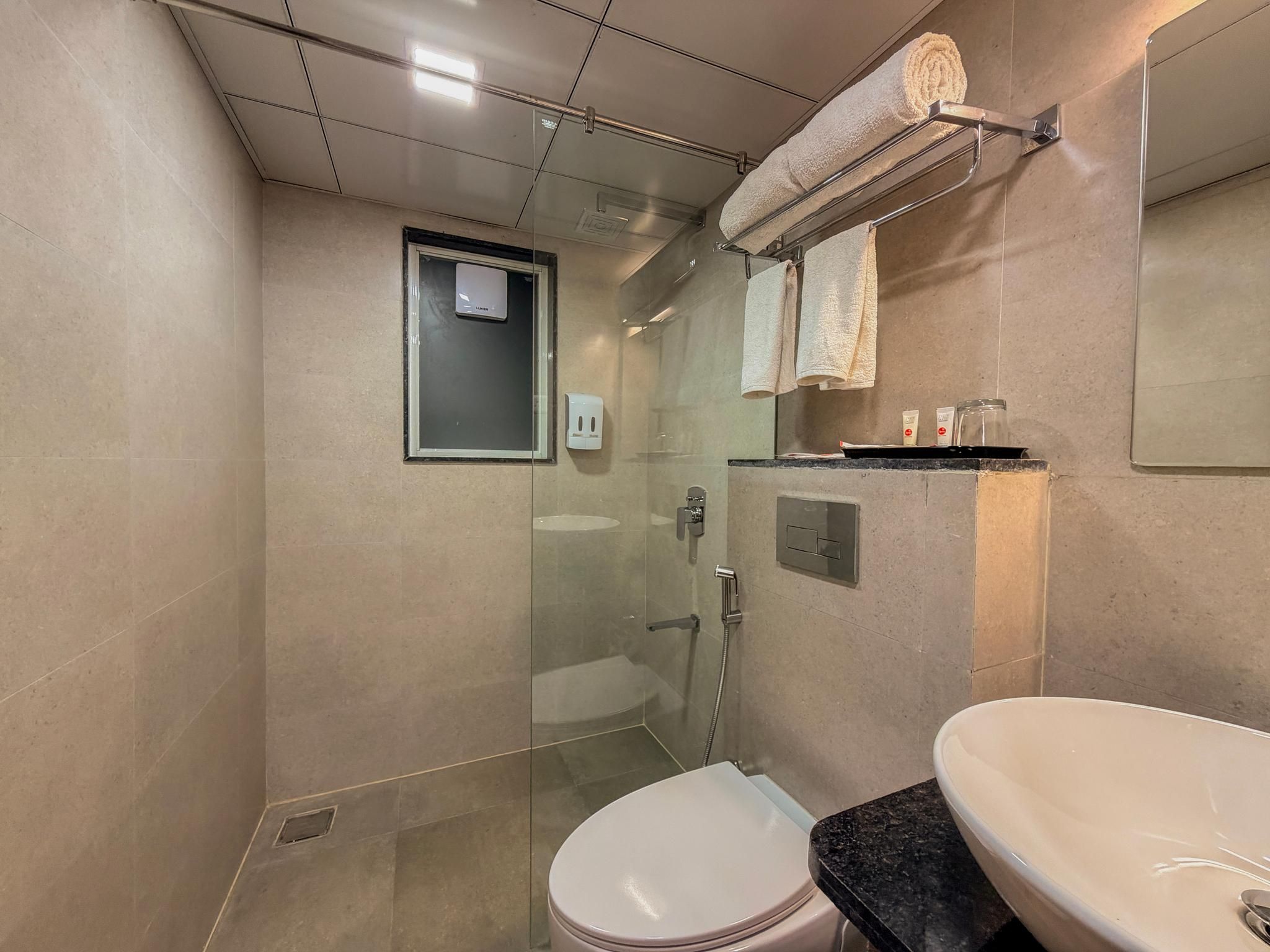 Zip By Spree Hotels Ranjangaon Premium King Room 3