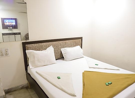 Hotel Achal Palace Lodging and Boarding Deluxe Room 2
