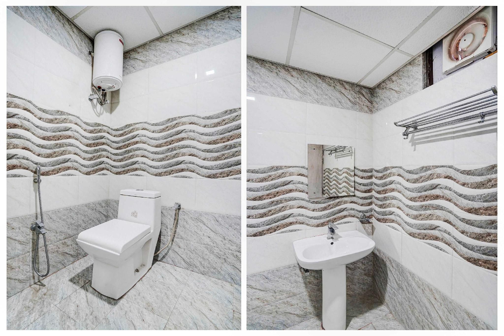 Collection O Lucknow Vrindavan Yojna Bus Stand Standard Double Room 3