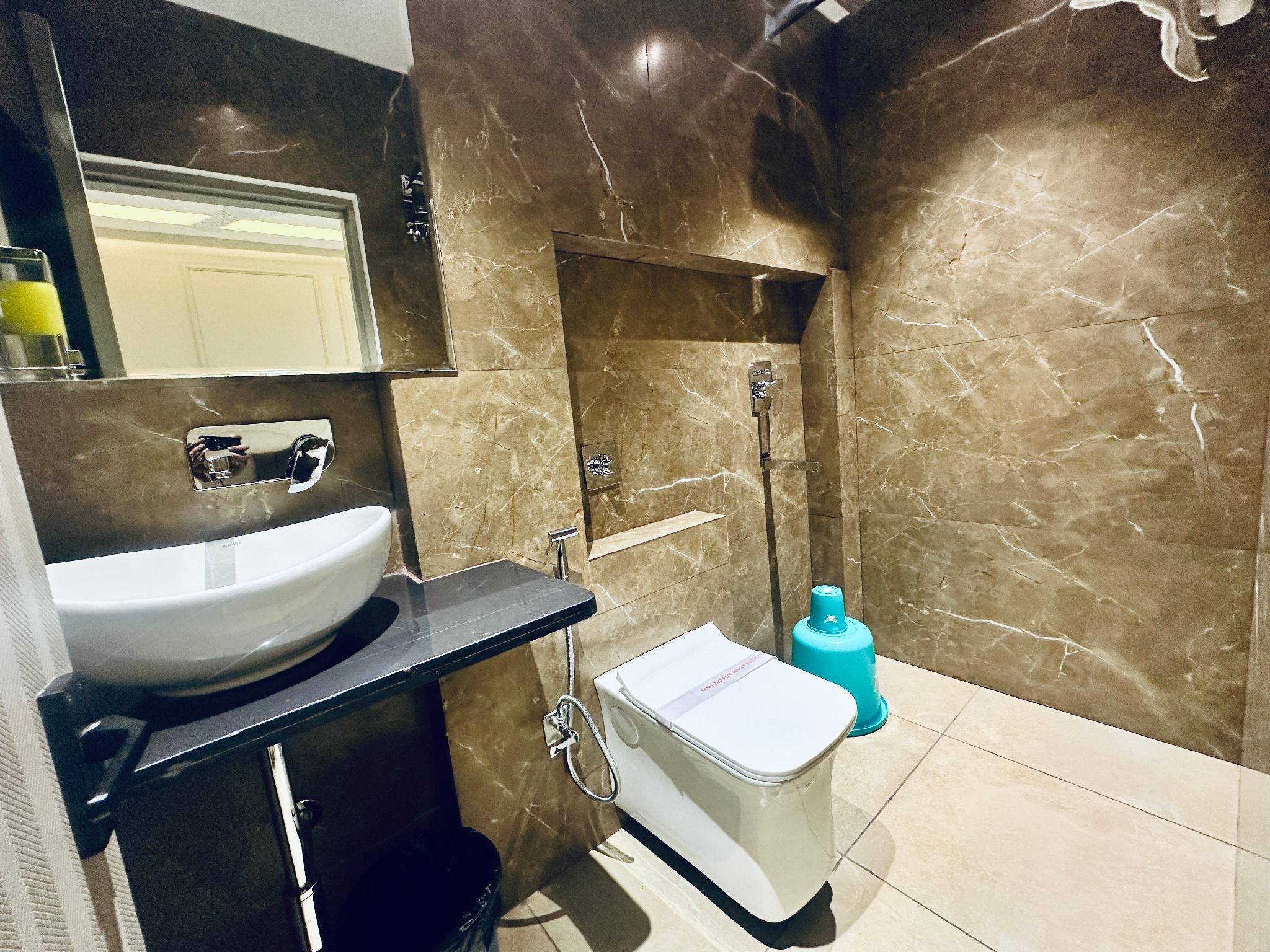 Hotel Balaji Inn, Ayodhya Bypass Classic Room 3