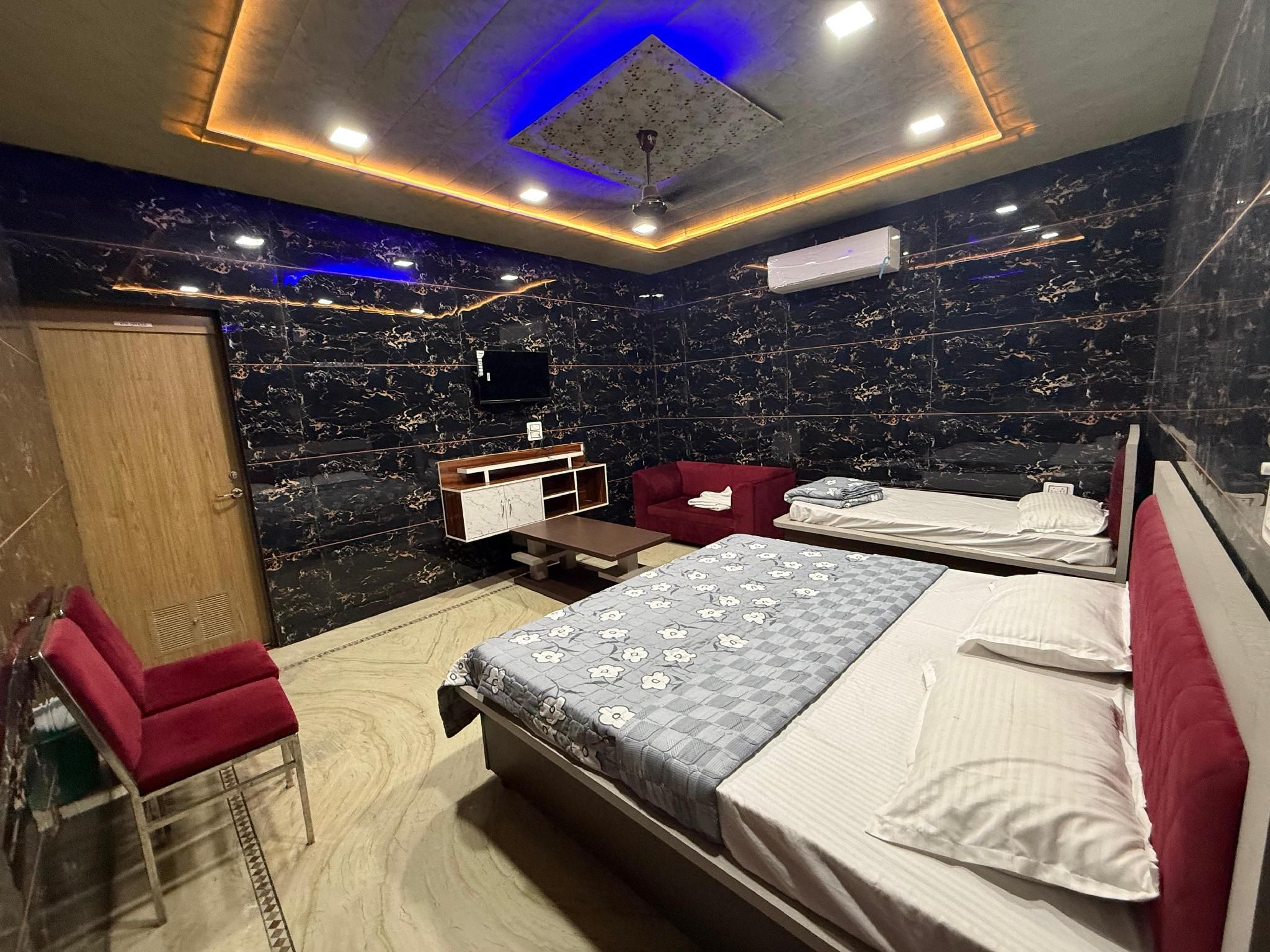 Cr Resort And Hotel Triple Room 2