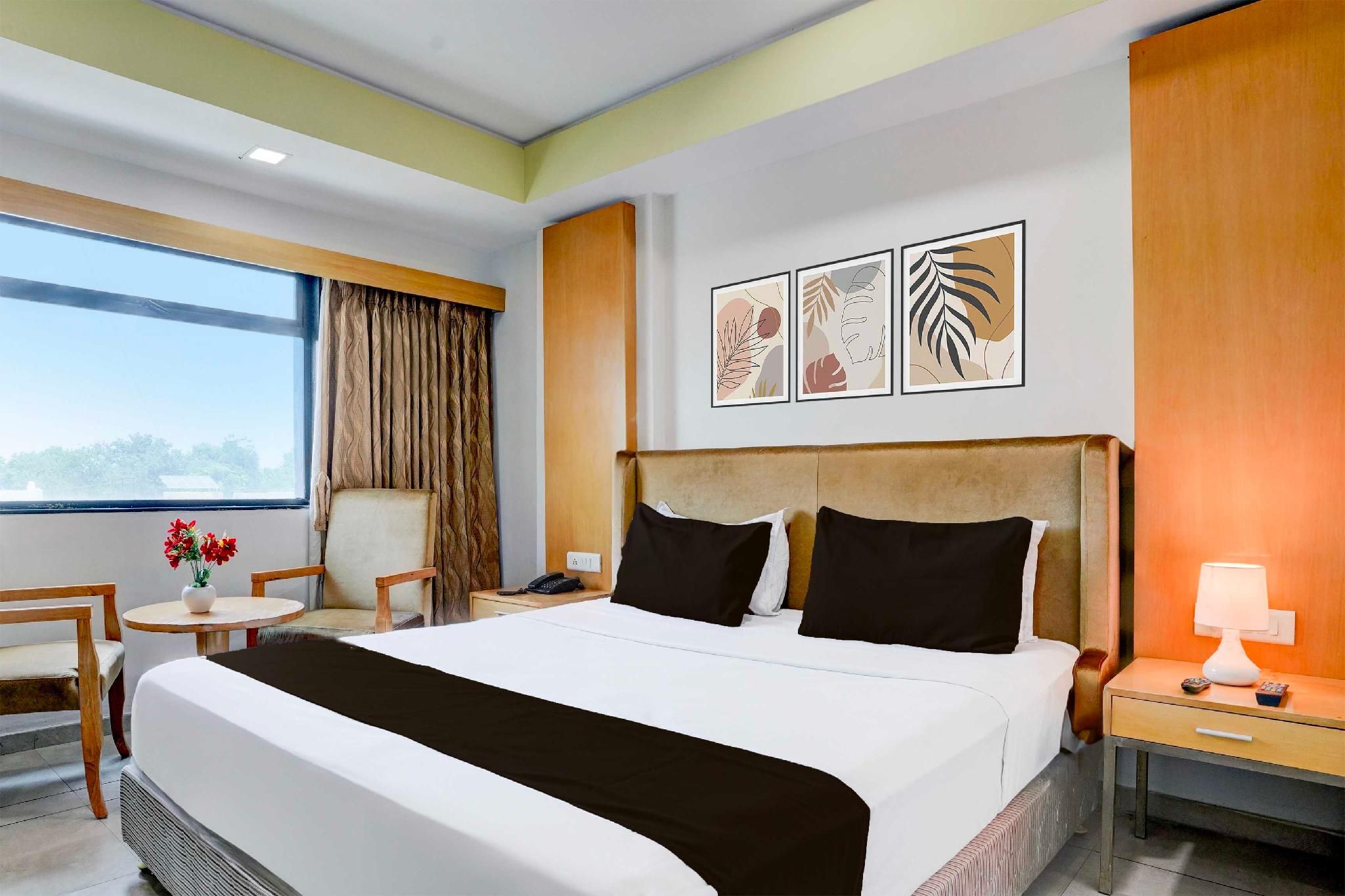 Townhouse Oak Gujarat Ganesh Chowkdi Bus Station Classic Triple Room